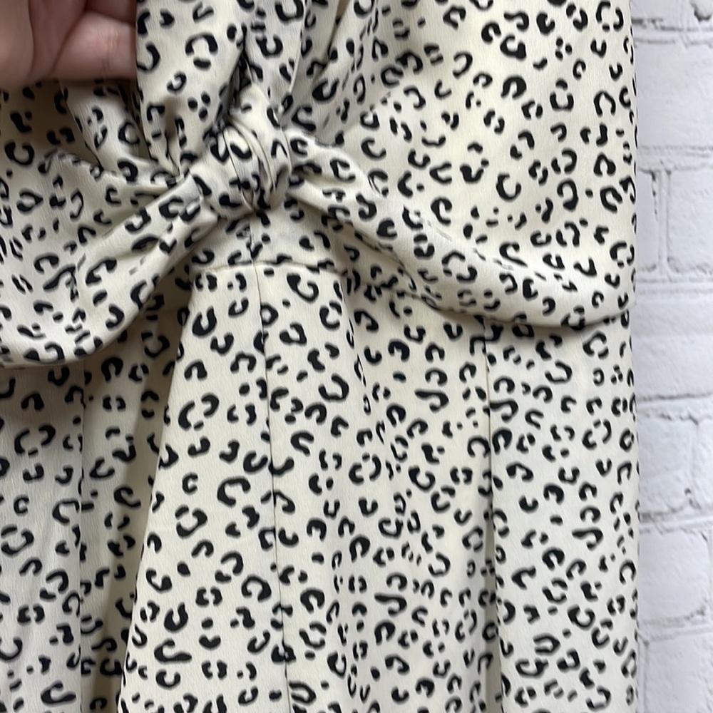 She + Sky NWT animal print straps with tie front size large short romper - Picture 4 of 9